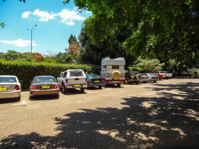 04. Parkplatz.jpg