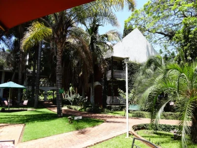 05 Tropischer Garten.jpg